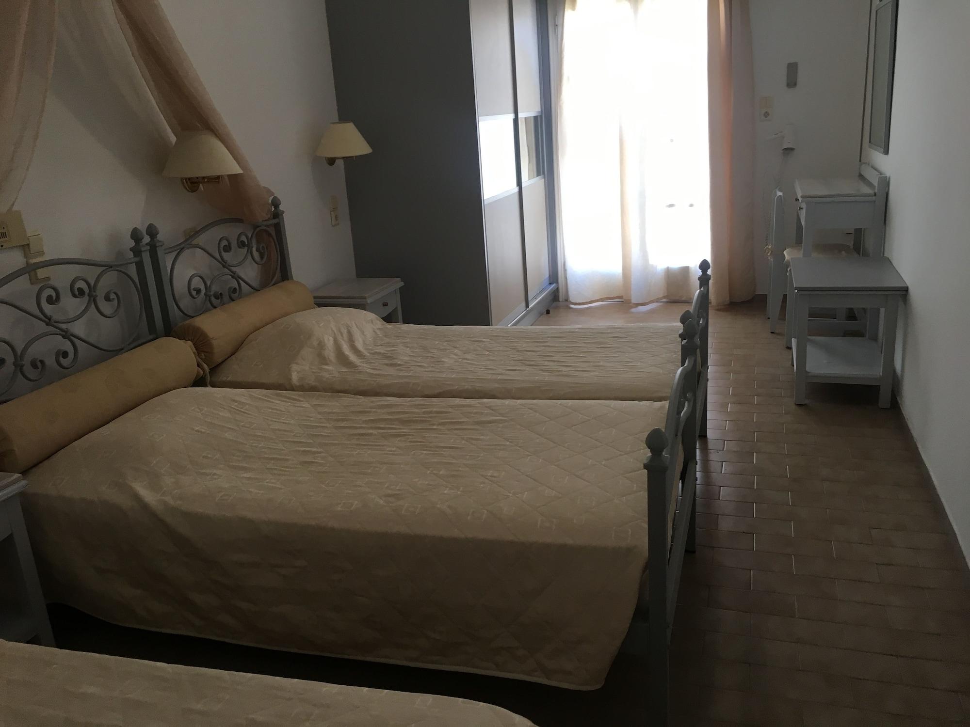 Hotel Avra Kamári Extérieur photo