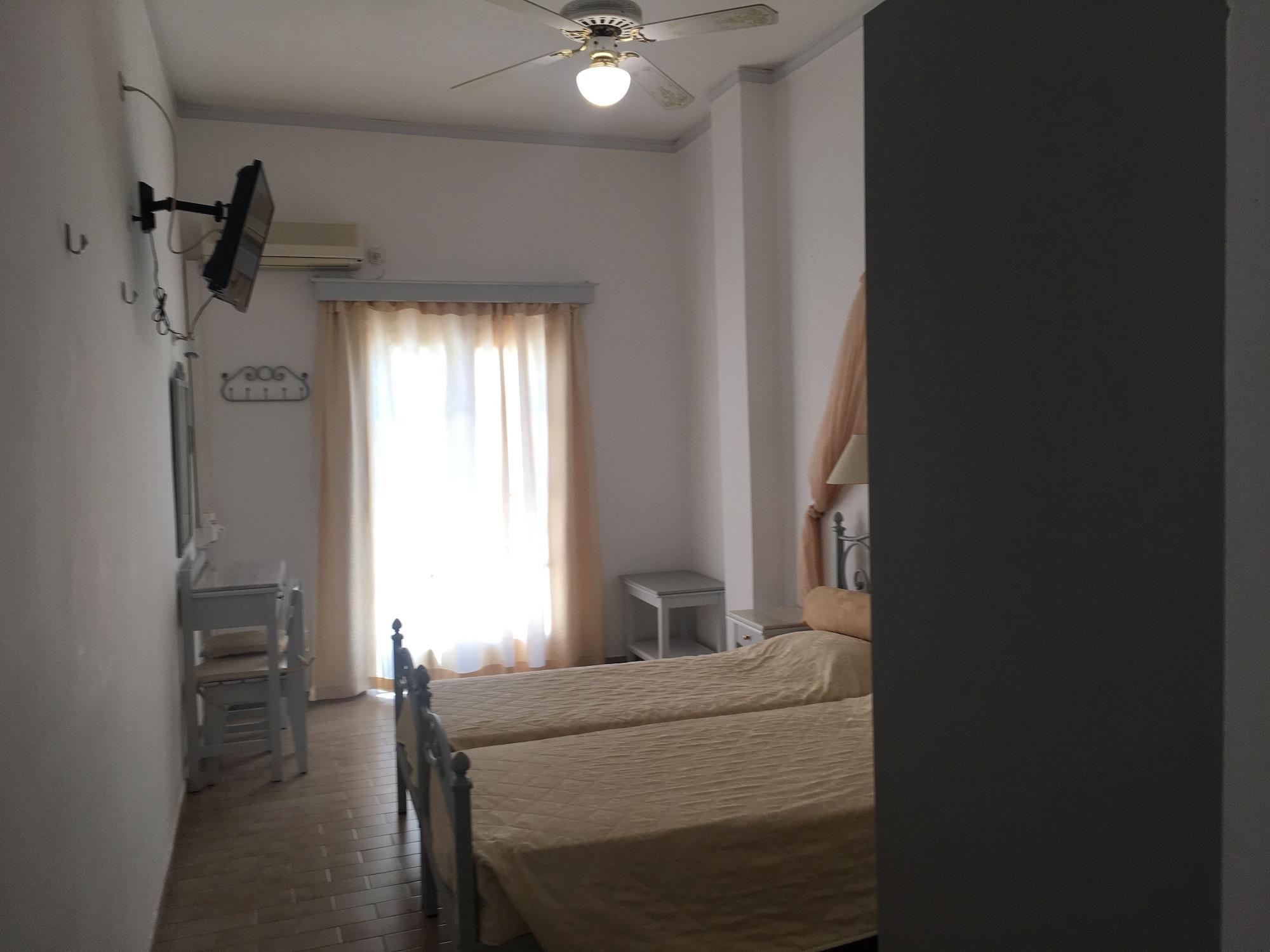 Hotel Avra Kamári Extérieur photo