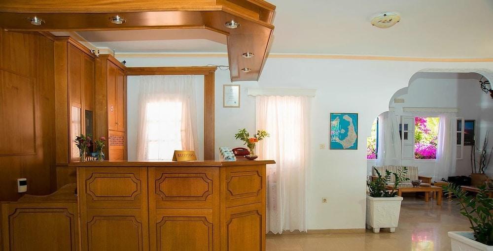 Hotel Avra Kamári Extérieur photo