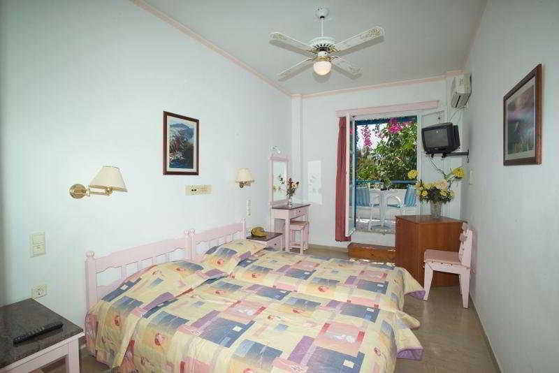Hotel Avra Kamári Extérieur photo